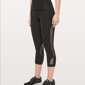 Lululemon Clear the Court Crop-Black
